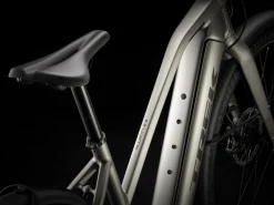 Trek Bikes Allant+ 8S Stagger Outlet