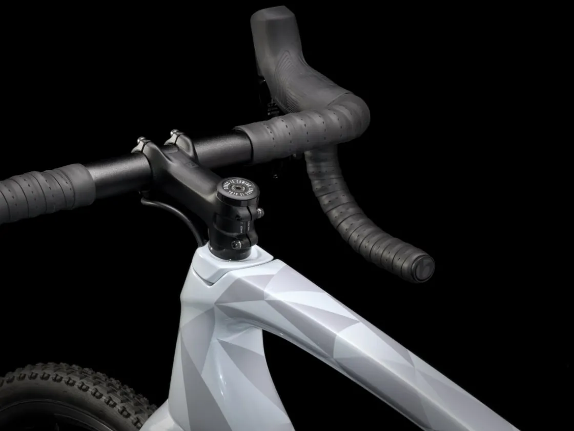 Trek Bikes Boone 5 Plasma Grey Pearl Hot