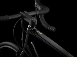 Trek Bikes Domane AL 2 Rim Gloss Mulsanne Blue/Matte Trek Black Store