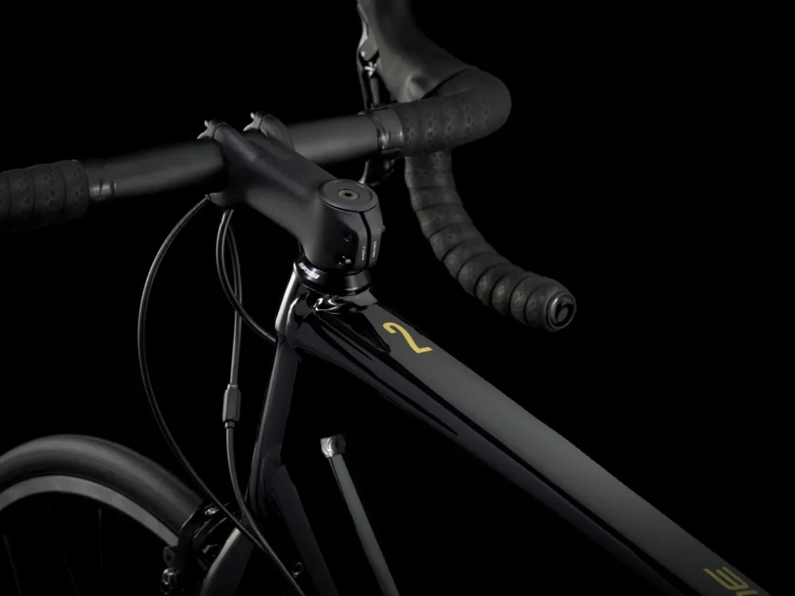 Trek Bikes Domane AL 2 Rim Gloss Mulsanne Blue/Matte Trek Black Store