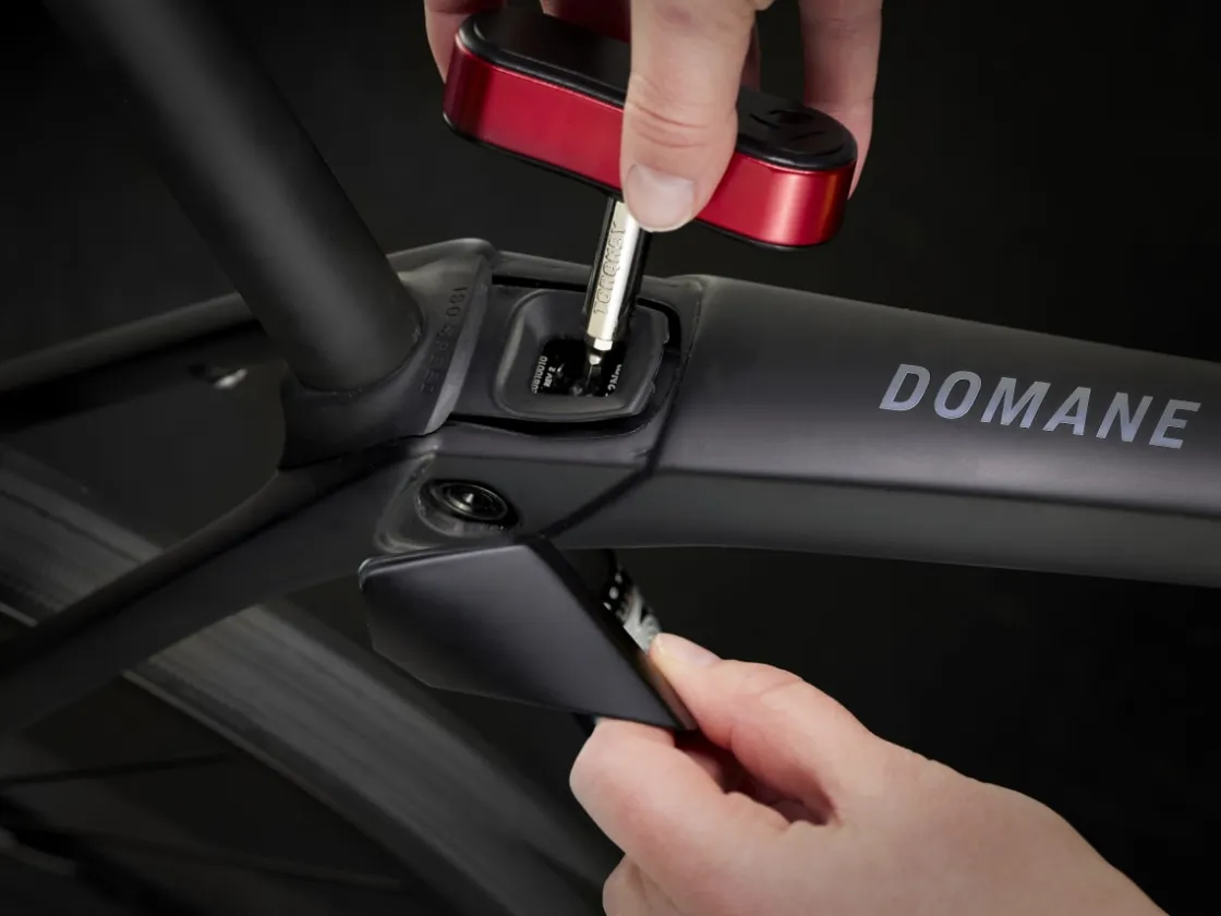Trek Bikes Domane SL 5 Gen 4 Hot