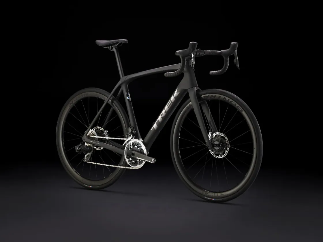 Trek Bikes Domane SLR 9 AXS Gen 4 Team Replica:Metallic Red Smoke to Blue Smoke Fade Online