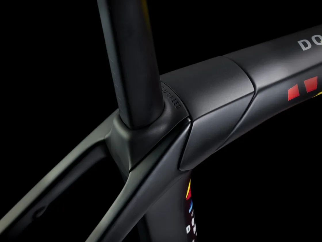 Trek Bikes Domane SLR 9 AXS Gen 4 Team Replica:Metallic Red Smoke to Blue Smoke Fade Online