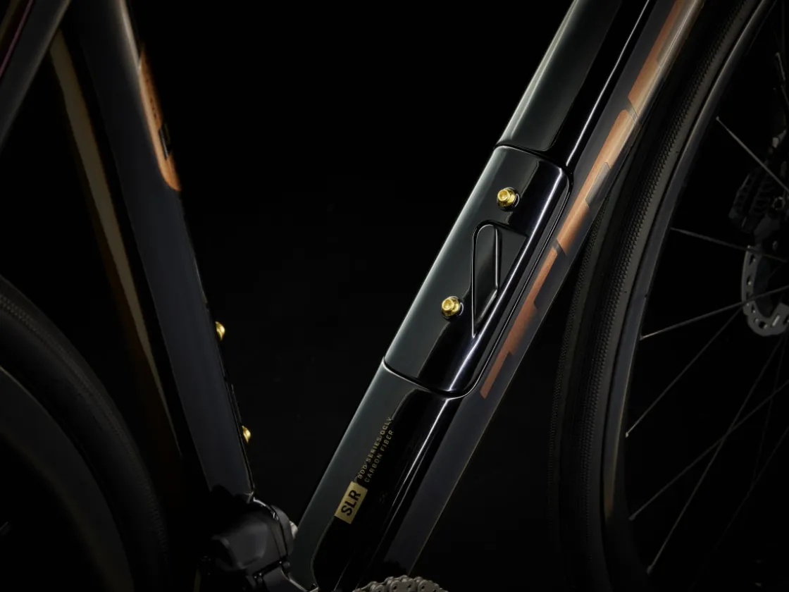 Trek Bikes Domane SLR 9 Gen 4 Outlet