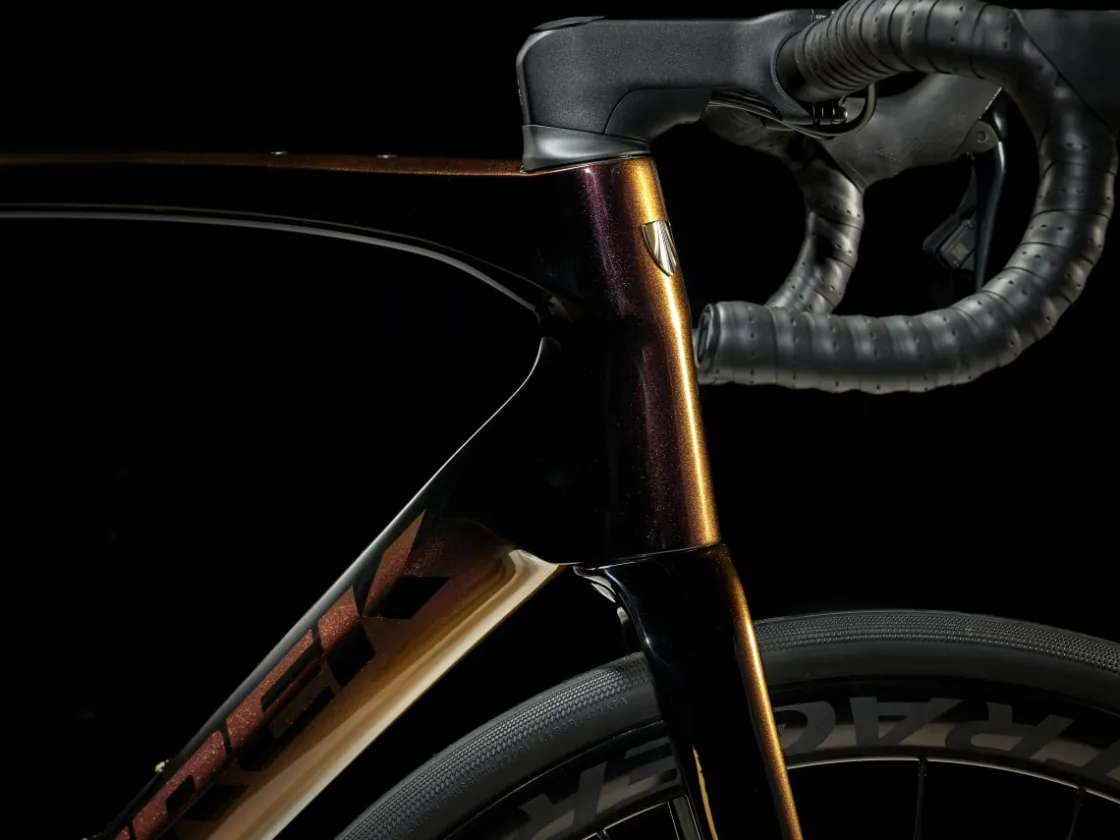 Trek Bikes Domane SLR 9 Gen 4 Outlet