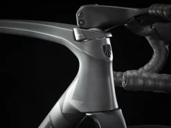 Trek Bikes Émonda SLR 6 AXS Dark Prismatic/Trek Black Hot