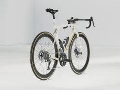 Trek Bikes Madone SLR 7 Gen 8 Online