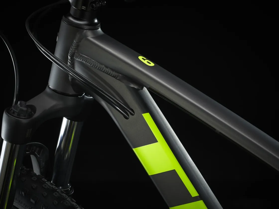 Trek Bikes Marlin 6 Gen 2 Rage Red to Dnister Black Fade Flash Sale
