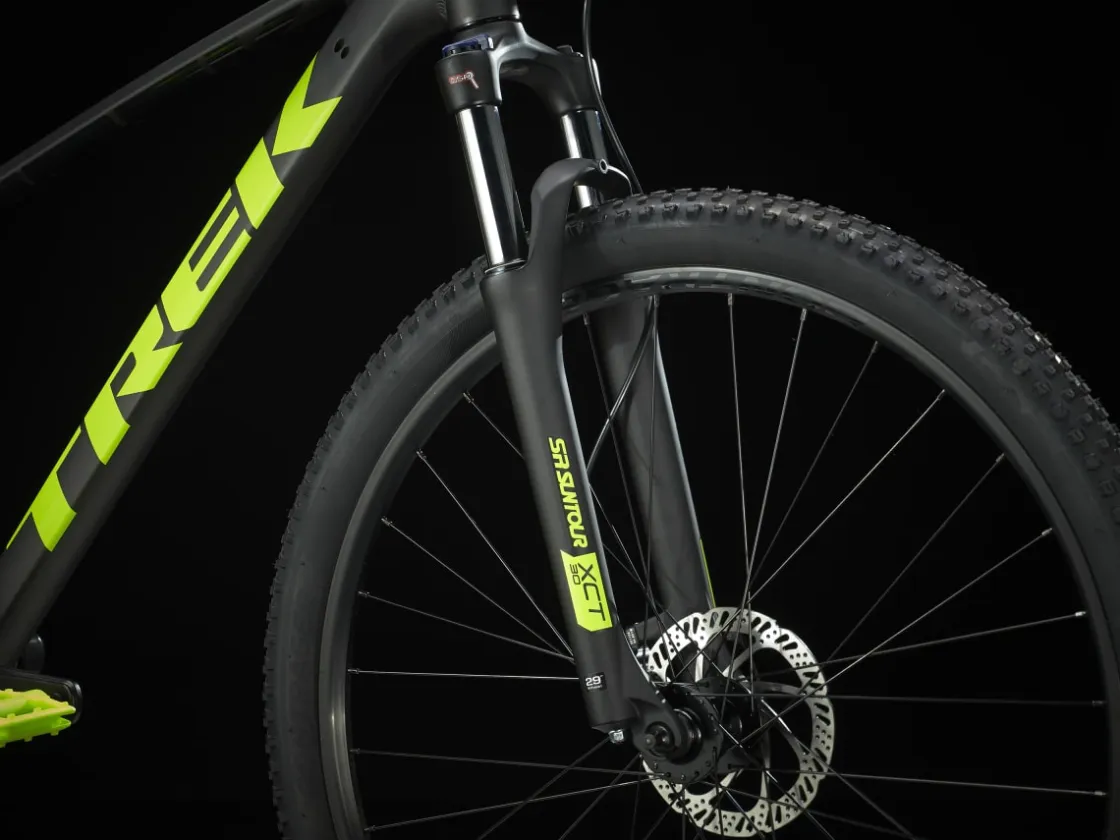 Trek Bikes Marlin 6 Gen 2 Rage Red to Dnister Black Fade Flash Sale