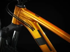 Trek Bikes Marlin 6 Gen 2 Rage Red to Dnister Black Fade Flash Sale