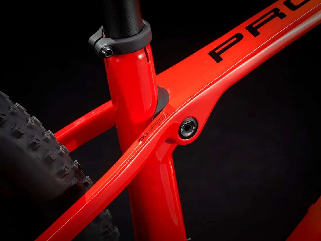 Trek Bikes Procaliber 9.5 Gen 2 Radioactive Red/Trek Black Hot