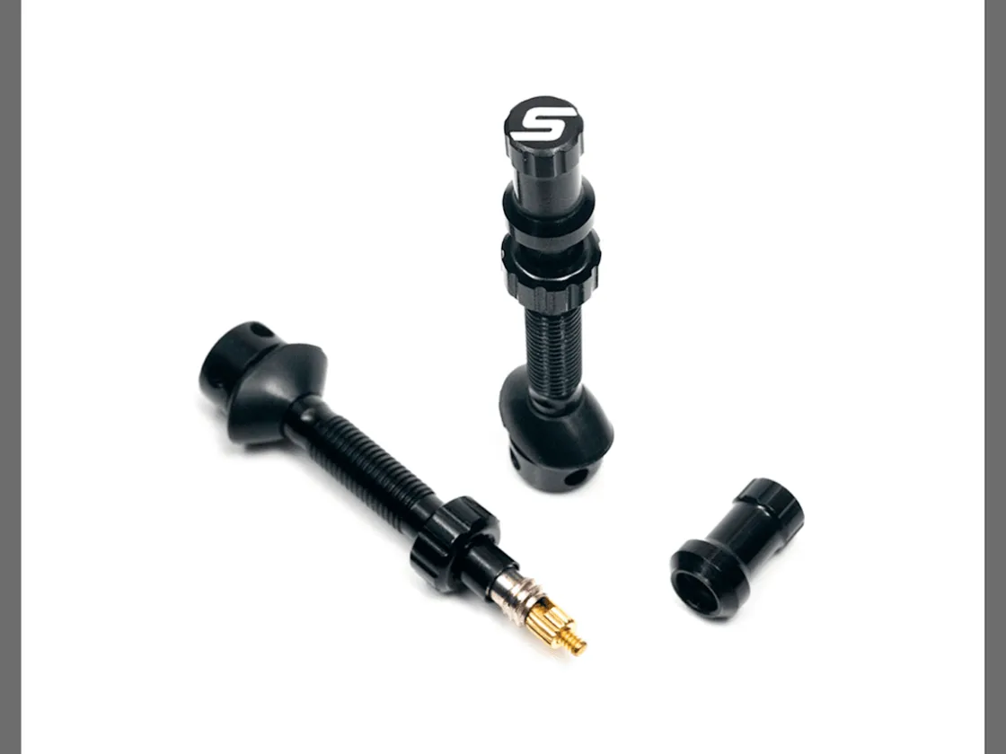 Trek Bikes Stan's NoTubes Universal+ Tubeless Valves Black Hot
