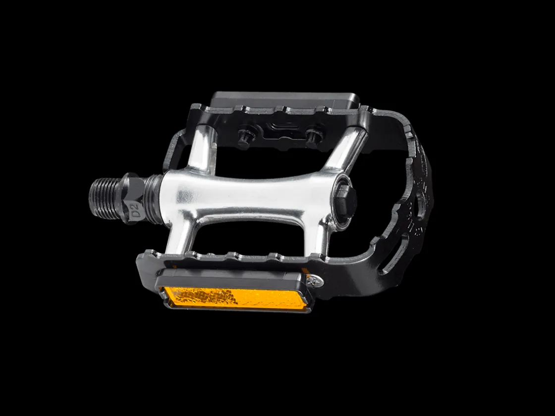 Trek Bikes Wellgo C128B Alloy Pedal Set Silver/Black Outlet